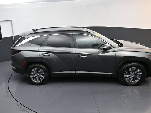 Used 2022 Hyundai Tucson Blue w/ Cargo Package AWD/4WD image 16
