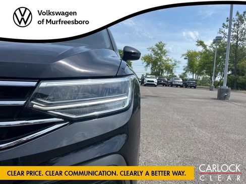 Certified 2024 Volkswagen Tiguan SE w/ Panoramic Sunroof Package FWD image 10