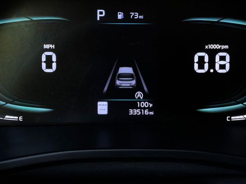 Used 2025 Kia Soul LX w/ LX Technology Package FWD image 36