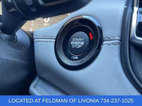 Used 2024 Jeep Compass Limited image 16