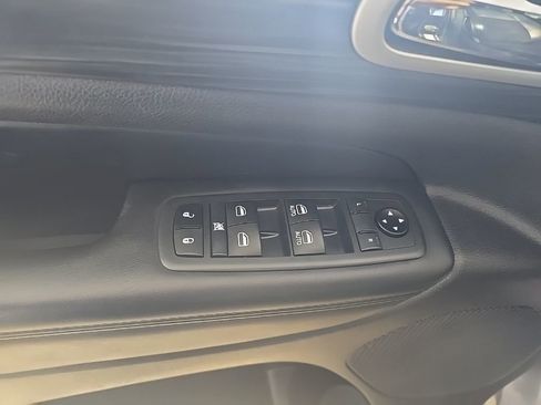 Used 2021 Jeep Grand Cherokee Laredo X image 15