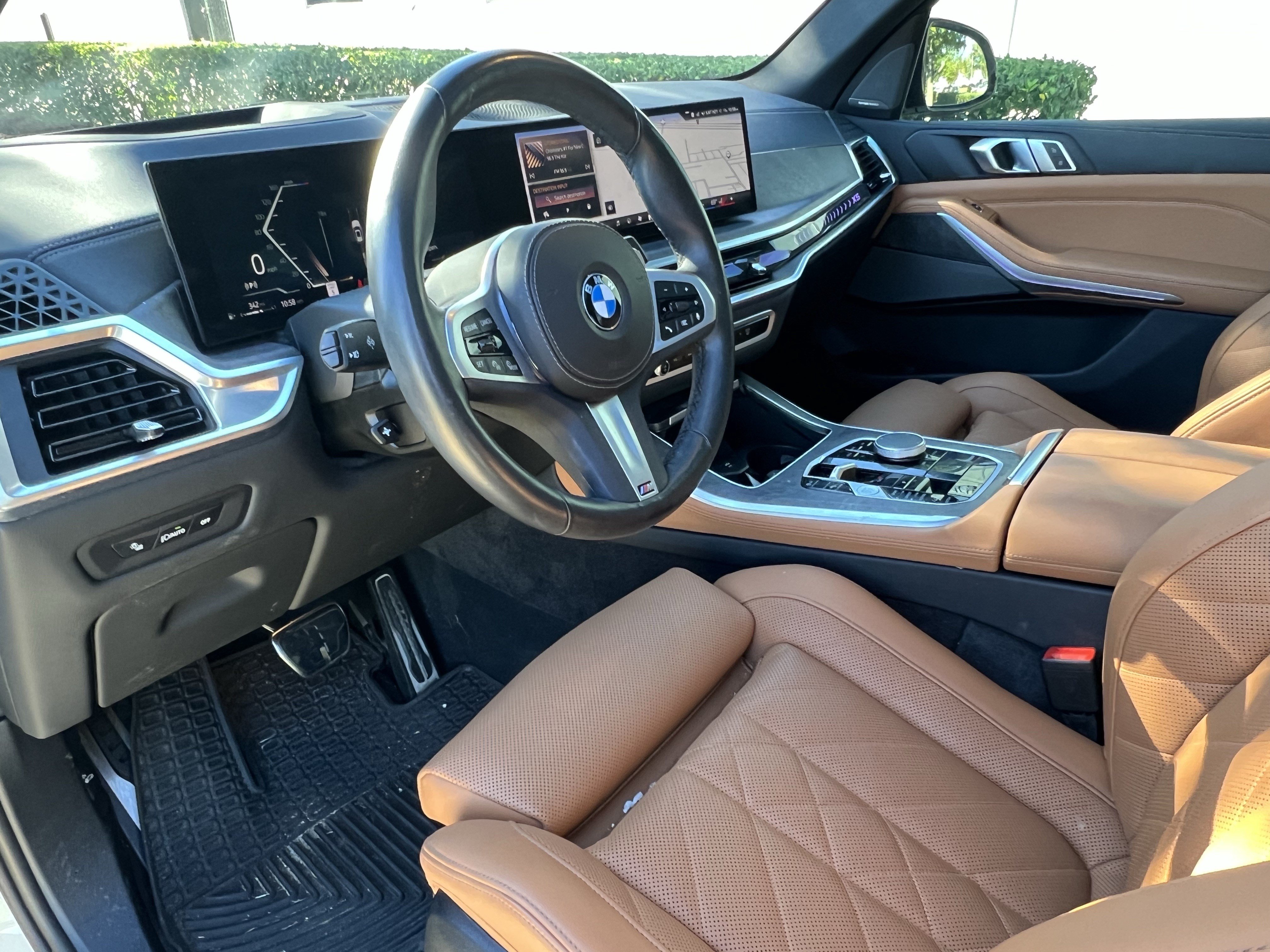 Used 2024 BMW X5 xDrive40i w/ M Sport Package AWD/4WD image 17