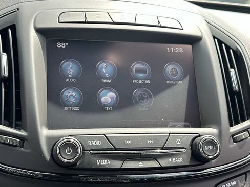 Used 2016 Buick Regal FWD image 12