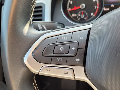 Used 2021 Volkswagen Atlas SE image 14