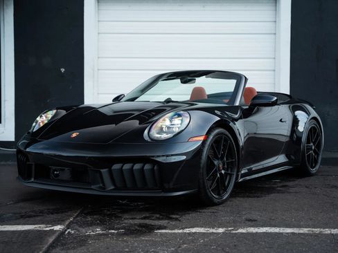 Used 2026 Porsche 911 GTS image 3