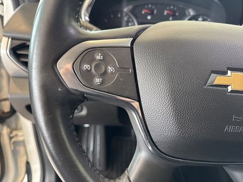 Used 2018 Chevrolet Traverse LT image 17