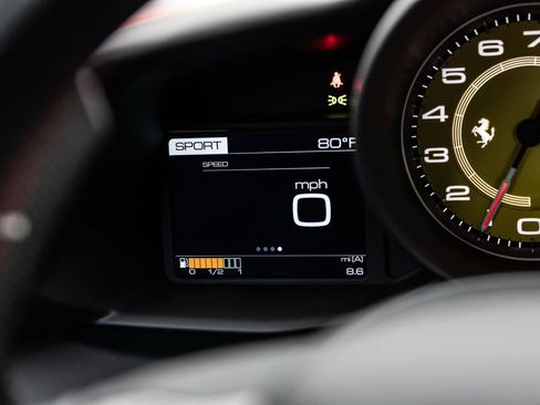 Used 2019 Ferrari 488 GTB RWD image 38