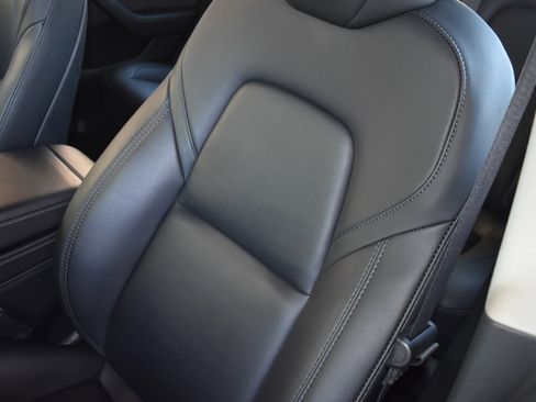 Used 2022 Tesla Model 3 Standard Range RWD image 13