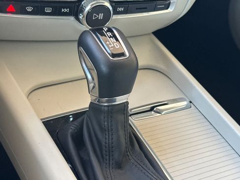 Used 2019 Volvo S60 T6 Momentum w/ Premium Package AWD/4WD image 23