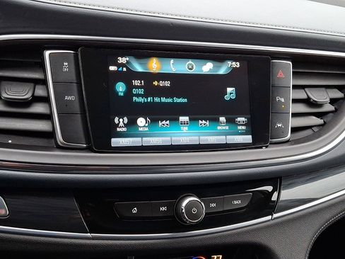 Used 2019 Buick Enclave Premium image 17