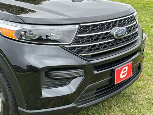 Used 2024 Ford Explorer XLT image 48