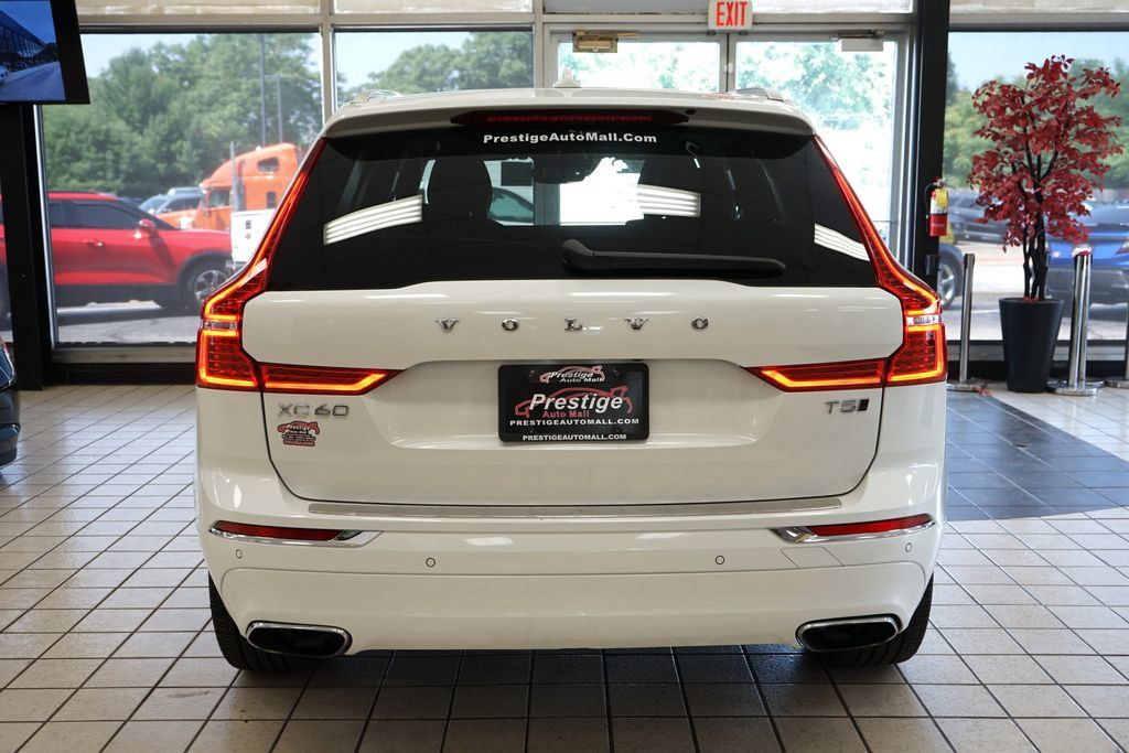 Used 2021 Volvo XC60 T5 Inscription AWD/4WD image 16