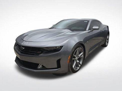 Used 2019 Chevrolet Camaro LT w/ RS Package RWD image 10