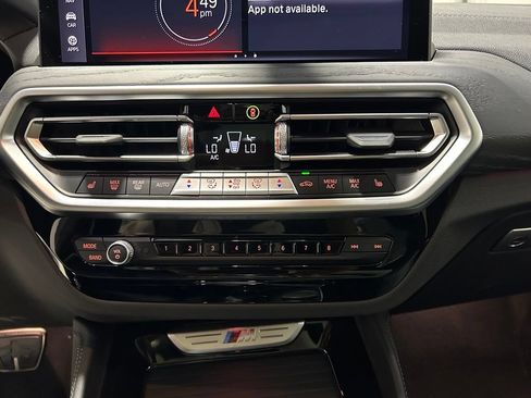 Used 2025 BMW X4 M40i AWD/4WD image 27