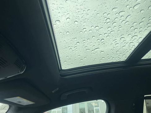 Used 2022 BMW X7 M50i image 22