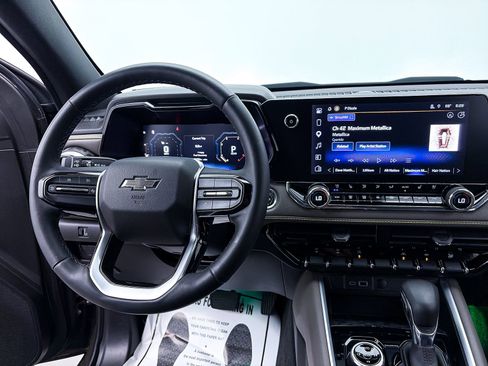 Used 2023 Chevrolet Colorado ZR2 w/ ZR2 Convenience Package III image 5