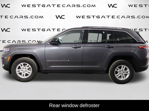 Used 2023 Jeep Grand Cherokee Laredo image 5