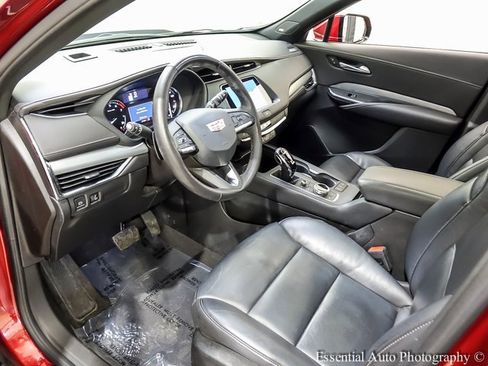 Certified 2023 Cadillac XT4 Premium Luxury w/ Cold Weather Package image 9