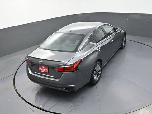 Used 2024 Nissan Altima 2.5 SV FWD image 28