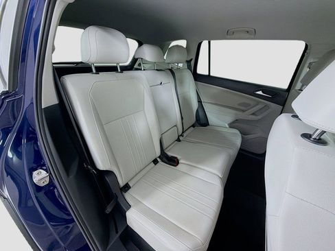 Used 2024 Volkswagen Tiguan SE image 27