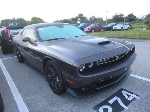 Used 2022 Dodge Challenger R/T RWD image 1