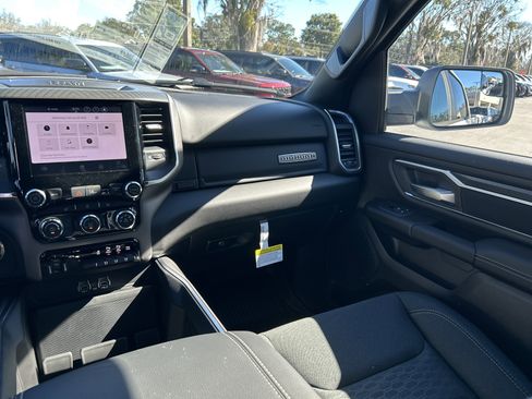 New 2026 RAM 1500 4x4 Crew Cab image 57