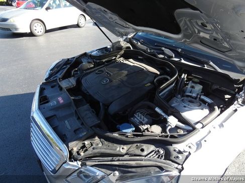 Used 2013 Mercedes-Benz E 350 4MATIC Wagon image 8