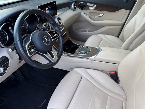 Used 2021 Mercedes-Benz GLC 300 4MATIC image 11