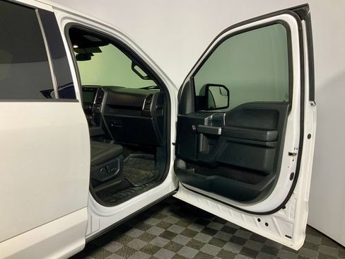 Used 2018 Ford F150 XLT w/ Equipment Group 302A Luxury AWD/4WD image 31