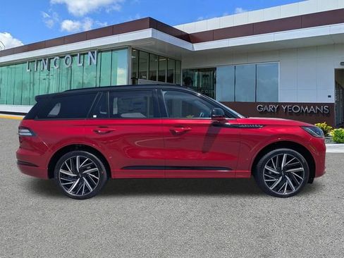New 2026 Lincoln Aviator Black Label AWD/4WD image 2