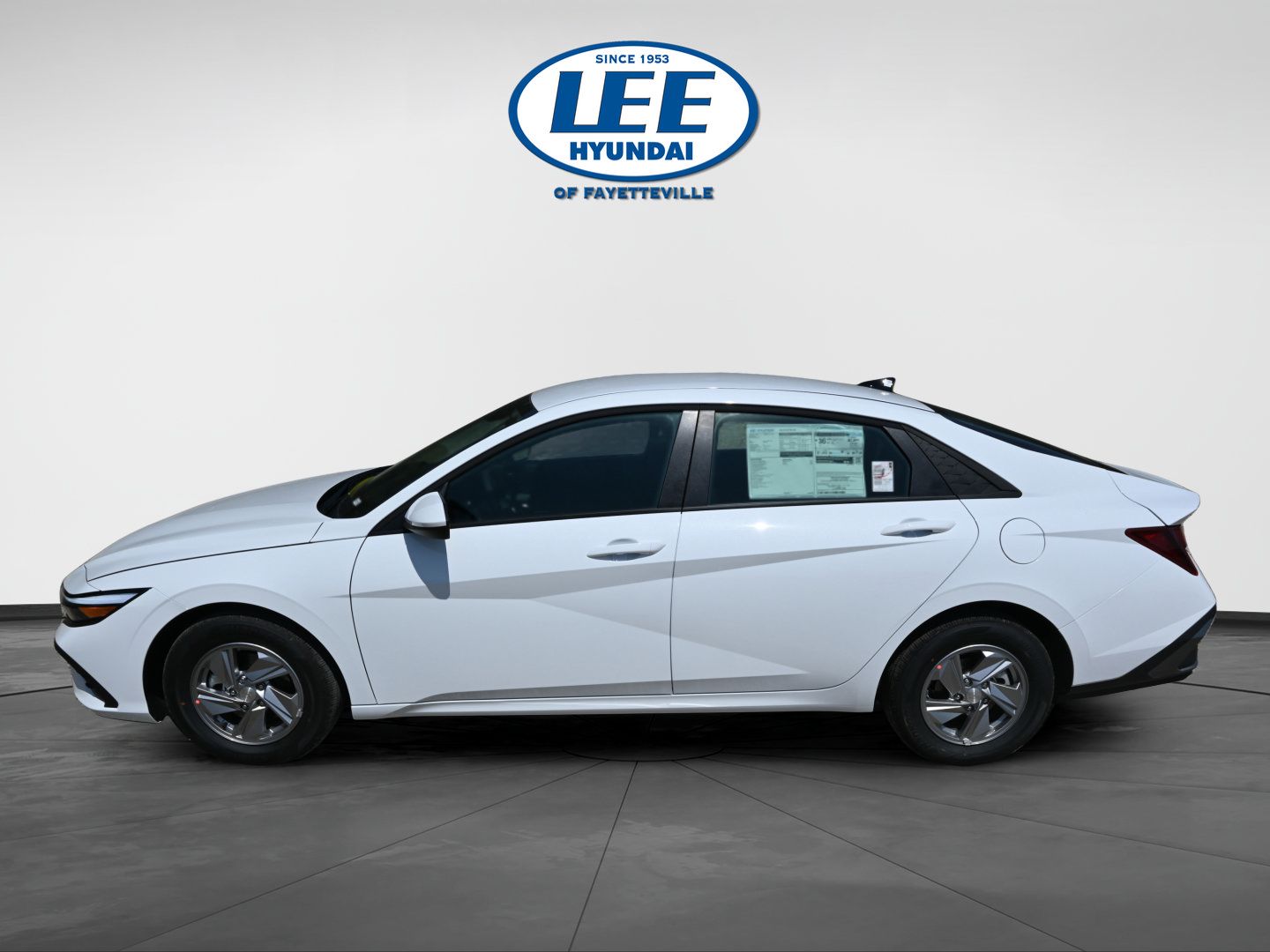 Certified 2025 Hyundai Elantra SE FWD image 6