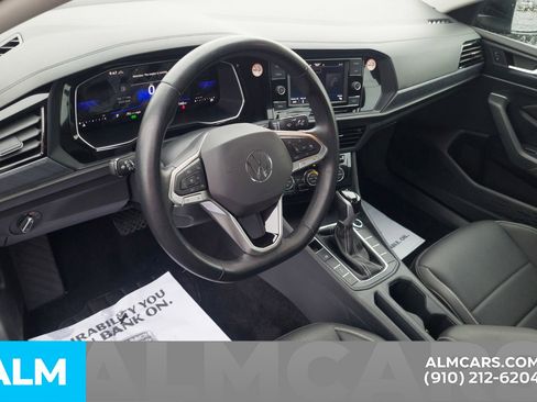 Used 2024 Volkswagen Jetta SE image 14