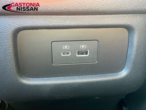 Used 2024 Nissan Pathfinder SL image 33