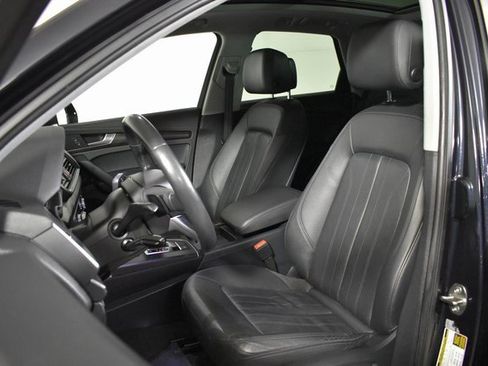 Used 2018 Audi Q5 2.0T Premium Plus w/ Premium Plus Package image 10