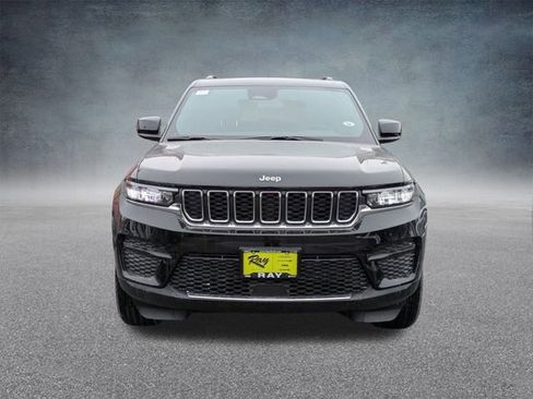 New 2026 Jeep Grand Cherokee Laredo X AWD/4WD image 9