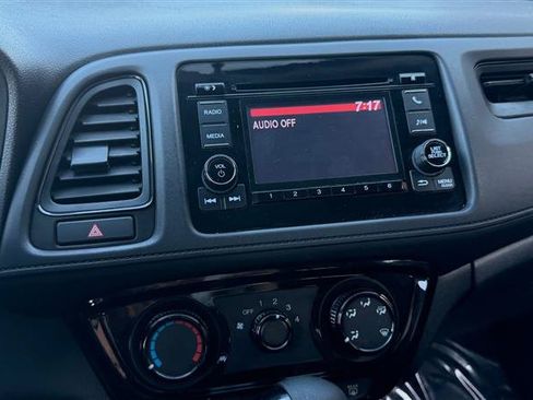 Used 2021 Honda HR-V LX image 33