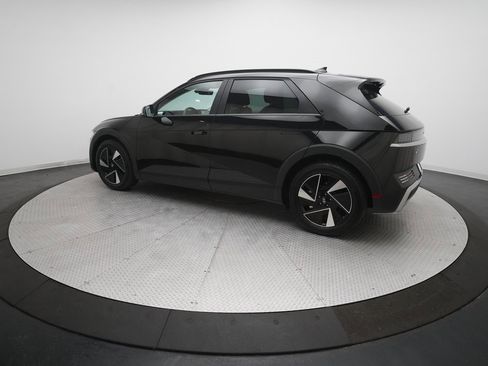 Used 2025 Hyundai Ioniq 5 SEL image 11