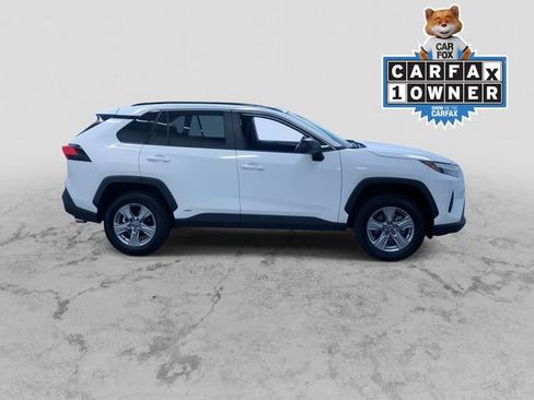 Used 2025 Toyota RAV4 LE AWD/4WD image 2