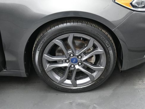 Used 2020 Ford Fusion SEL image 39