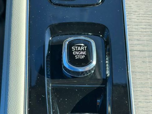 New 2026 Volvo XC90 B6 Ultra image 24