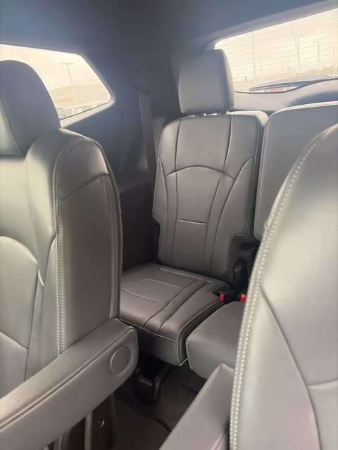 Used 2024 Buick Enclave Essence AWD/4WD image 15