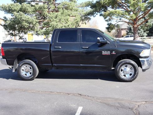 Used 2018 RAM 2500 Tradesman w/ Chrome Appearance Group image 3