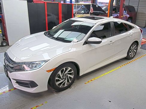 Used 2018 Honda Civic EX image 1