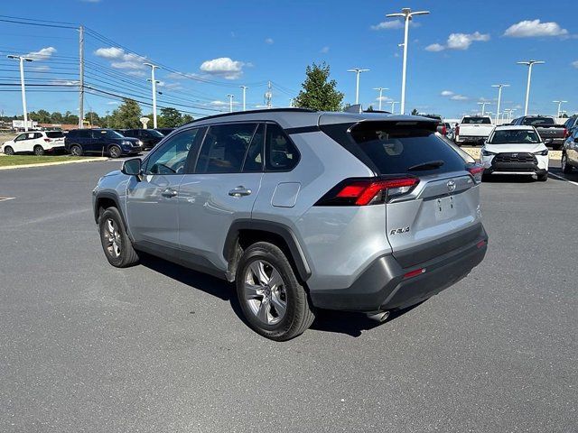 Used 2025 Toyota RAV4 XLE AWD/4WD image 13