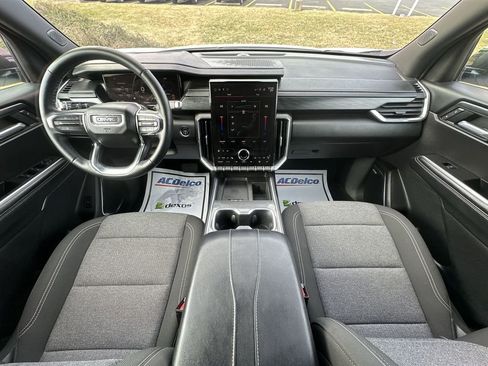 Used 2025 GMC Acadia Elevation image 21