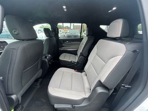 New 2025 Chevrolet Traverse LT w/ Driver Confidence Package AWD/4WD image 14