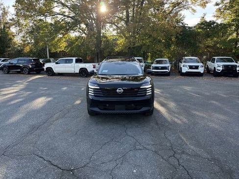 New 2026 Nissan Kicks SR w/ Cold Weather Package image 2