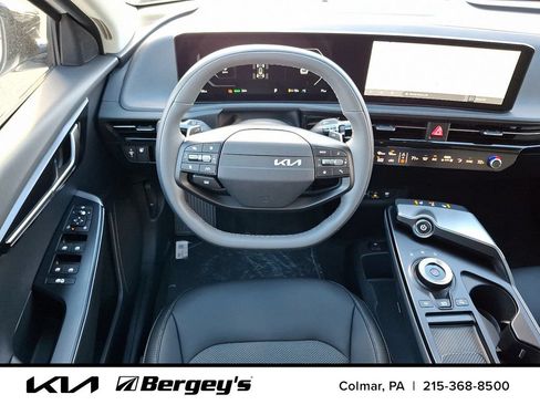 Used 2025 Kia EV6 Light w/ Light LR Technology Package AWD/4WD image 8