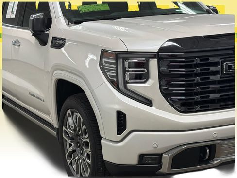 Used 2024 GMC Sierra 1500 Denali Ultimate AWD/4WD image 5