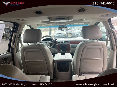 Used 2010 Chevrolet Tahoe LTZ image 14